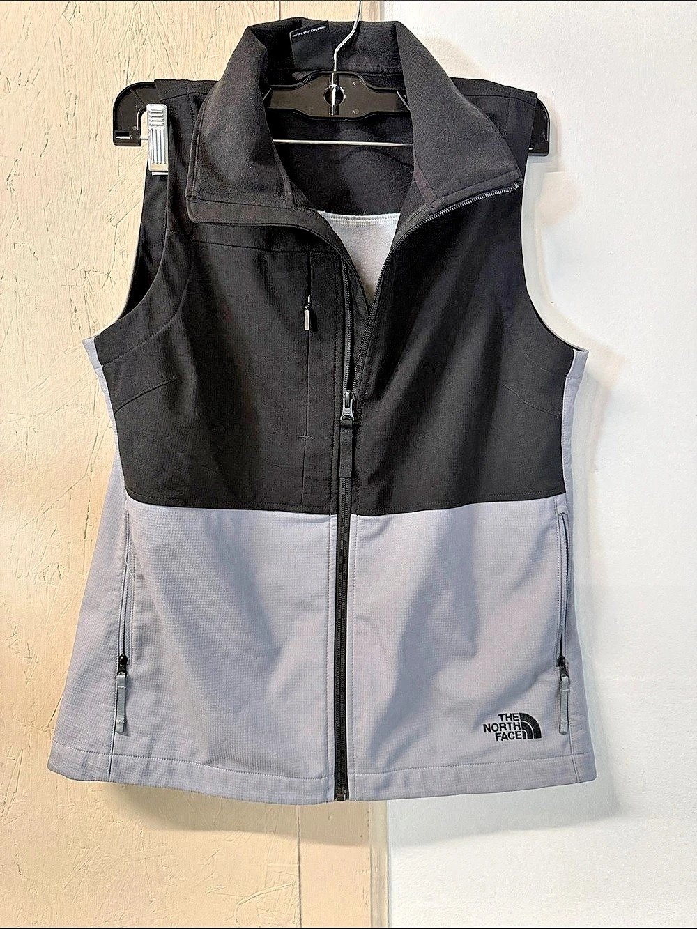 The North Face Ridgewall Soft Shell Vest Black & Gray Small